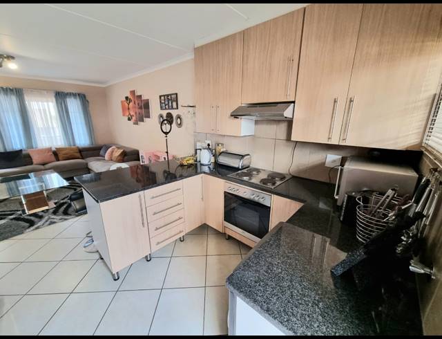 2 BEDROOM APARTMENT FOR SALE IN NOORDWYK